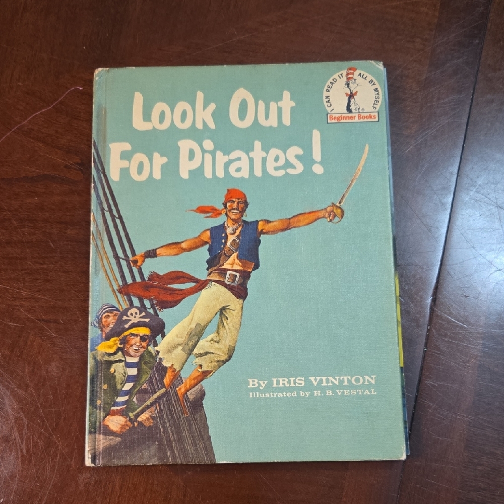 Dr. Seuss Look Out For Pirates! Blue & Red Illustrated Kids Book